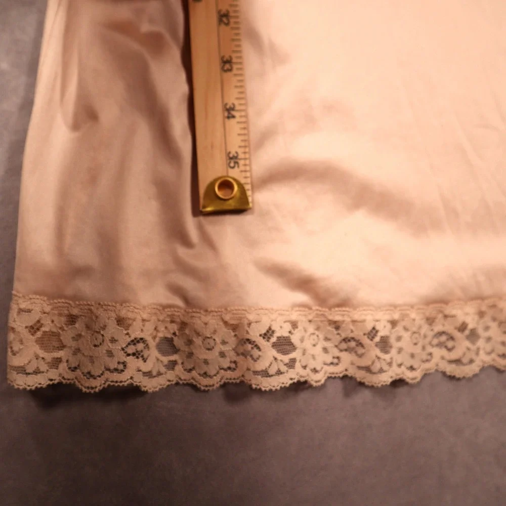 Vintage Vassarette Quintessence Beige Lace Full Slip Nightgown Womens M Coquette